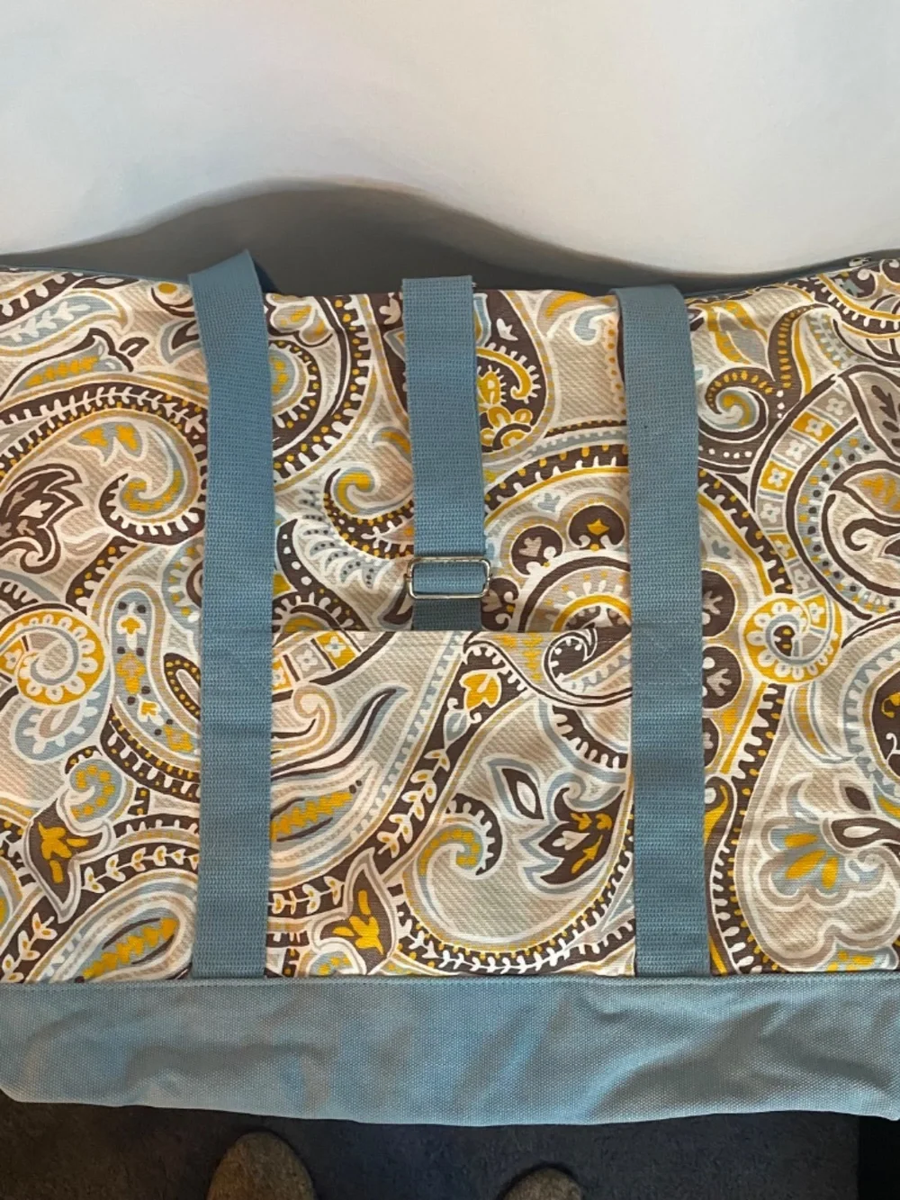 Thirty One Weekender and Cosmetic Travel Bags, New - Picture 2 of 10